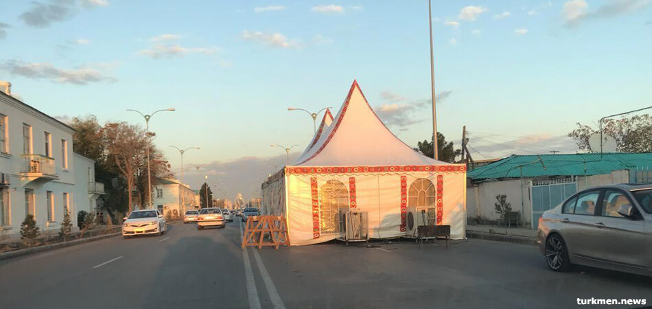 Балканабад: Белые палатки как признак роста смертности населения