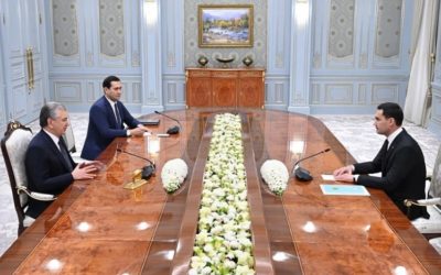 Сердар Бердымухамедов передал президенту Узбекистана письмо от отца