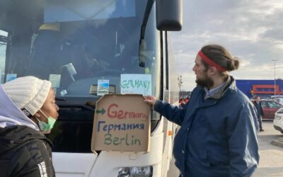 Туркменские студенты из Украины прибыли в Германию. А «активисты» просят денег у РФ