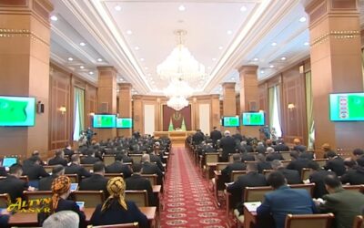Президент Туркменистана произвел масштабные кадровые перестановки