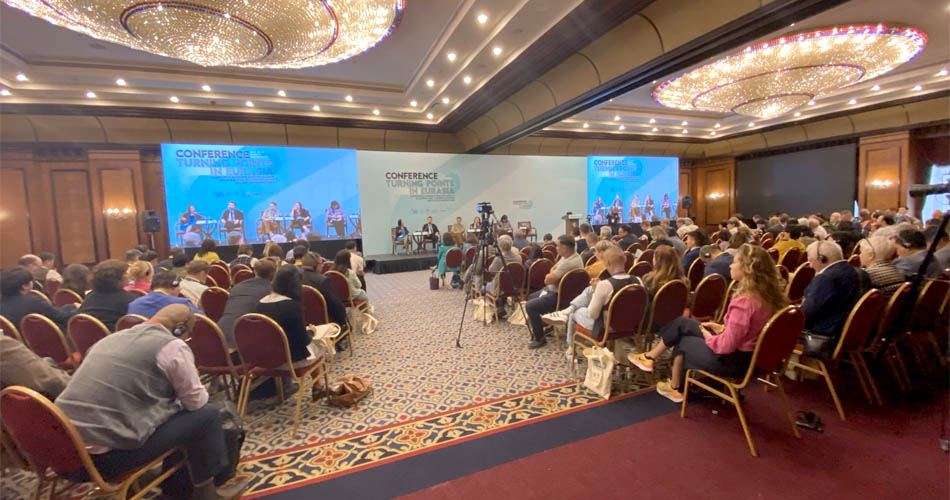 Правозащитники на конференции в Алматы. Фото из твиттера Робина Вагенера