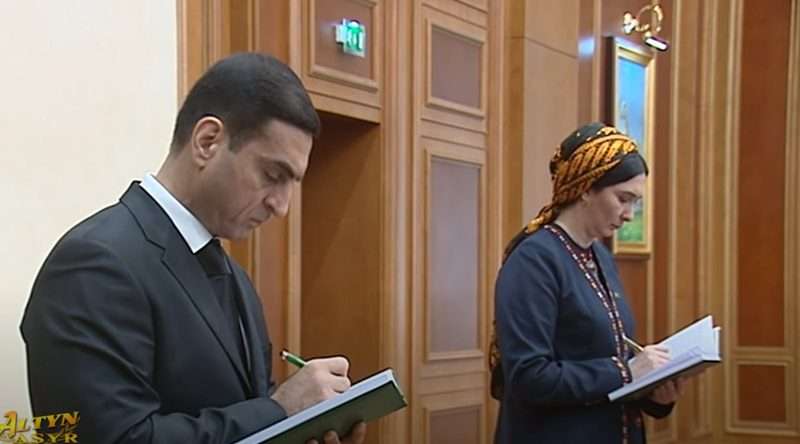 Вепа Хаджиев на заседании правительства 11 декабря