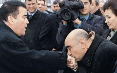 В Туркменистане скончался один из создателей культа личности Туркменбаши