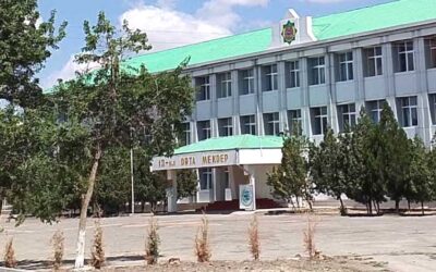 Директор школы в Дашогузе подговаривает учителей набивать карманы и скупиться на знания